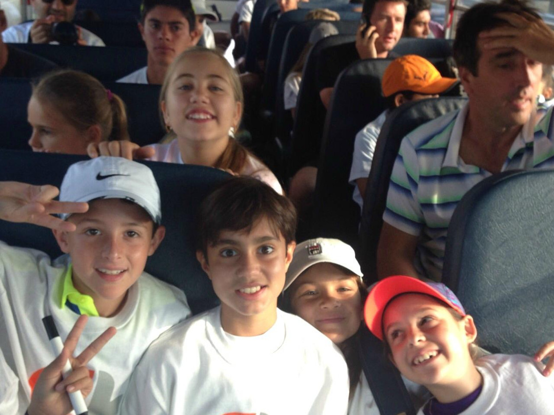 Canas Tennis-阿文图拉必去景点