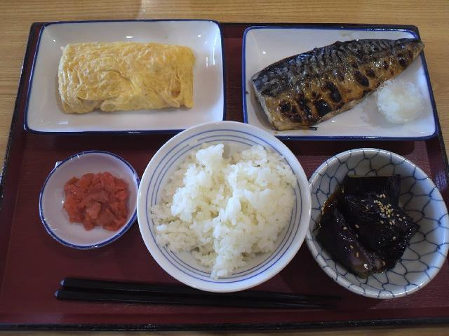 まいどおおきに豊科食堂