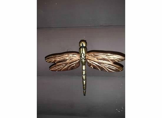 Whispering Waters主图