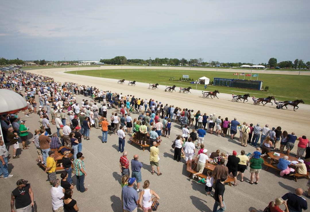 Grand River Raceway-伊劳拉必去景点