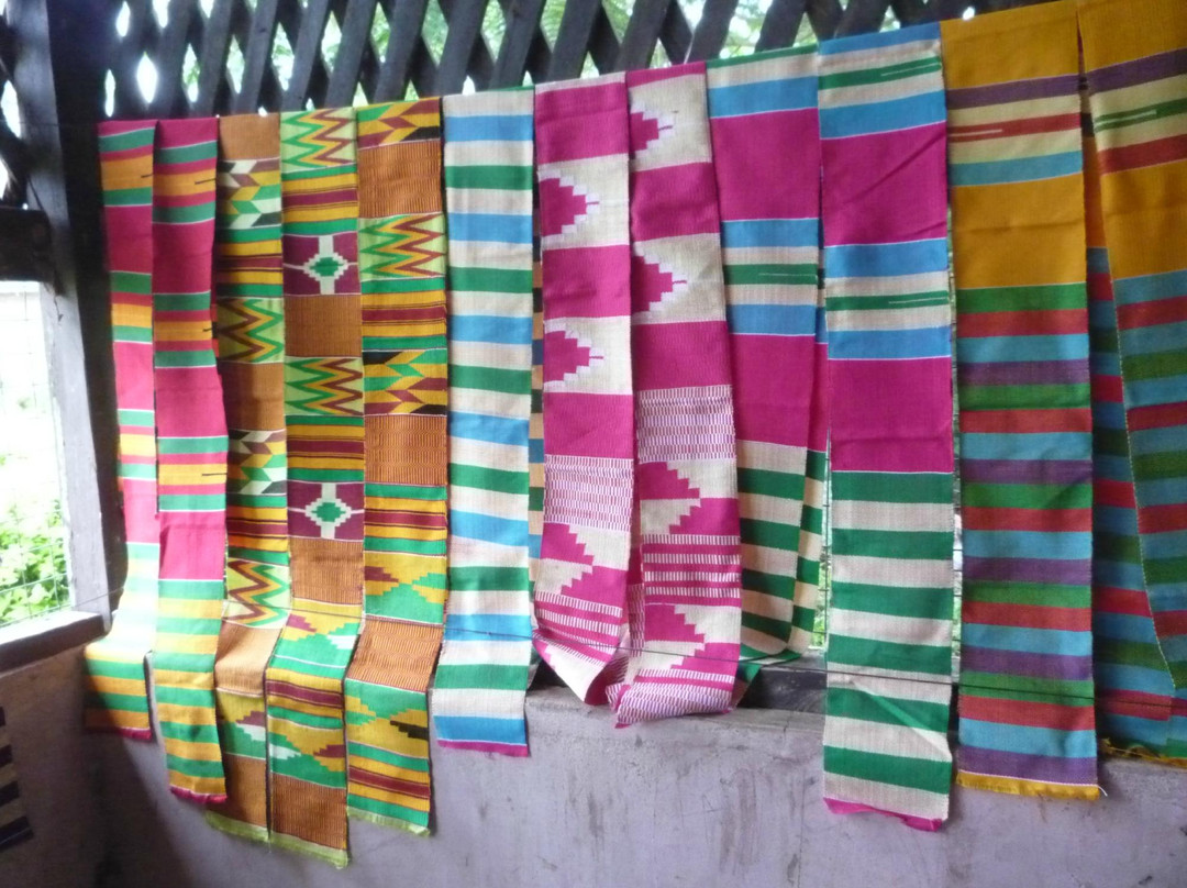 Amedzofe旅游景点-Tafi Abuife Kente Village