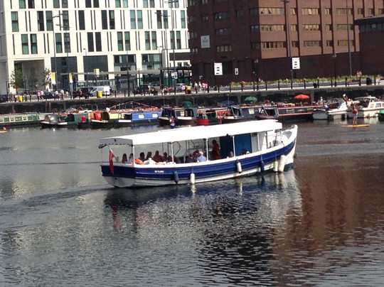 Liverpool Boat Charter-利物浦必去景点