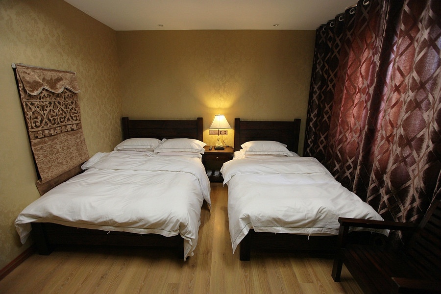 香格里拉子丰轩精品客栈（独克宗古城店）主图