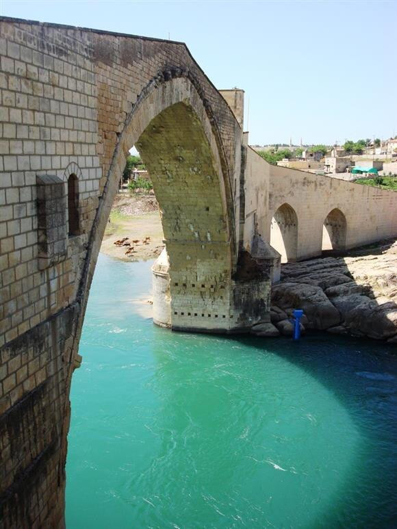 Çömce Et Lokantası ve Künefe Salonu