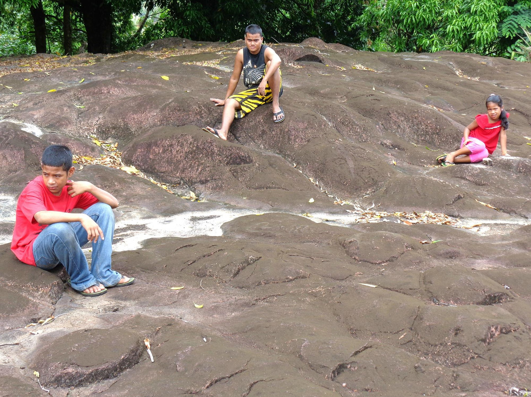 Pohnpaid Petroglyphs景点图片
