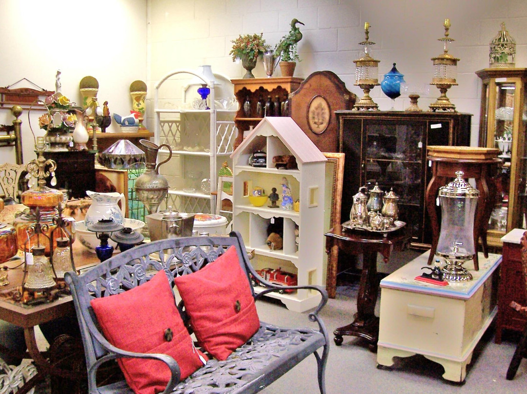 Bama Flea Mall & Antique Center景点图片