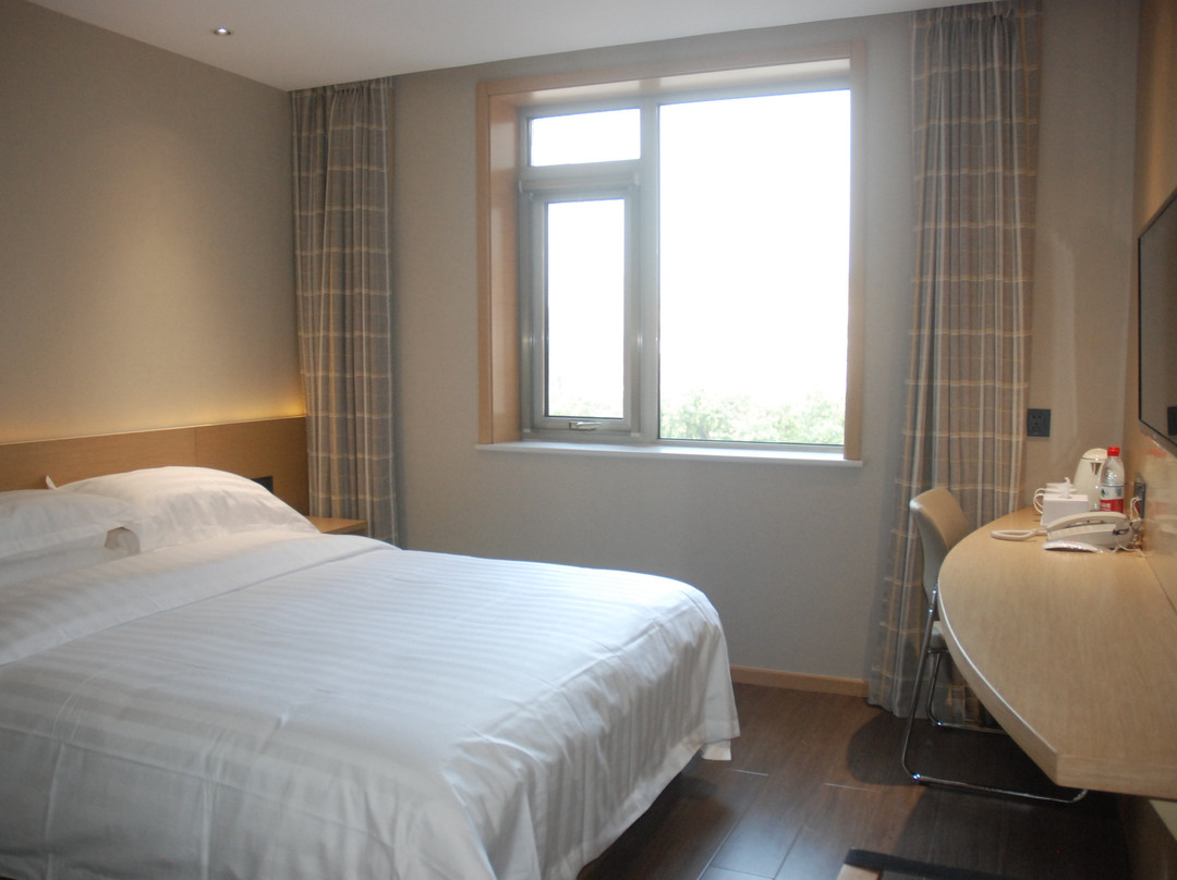 北京丽恩酒店主图