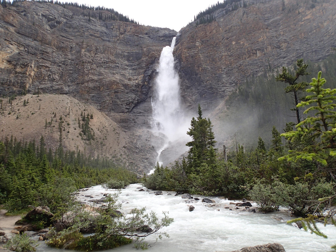 Takakkaw Falls景点图片
