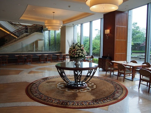 上海東錦江希尔顿逸林酒店主图