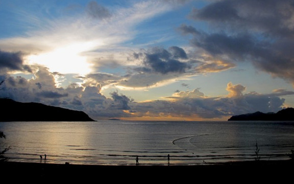 东涌沙滩-深圳市必去景点