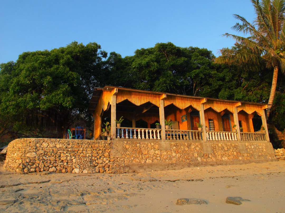 Sina Seaside Guesthouse