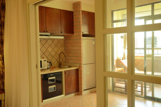 金汤湾海水温泉度假酒店主图