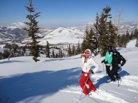 Diamond Peaks 6 Run Heli-Ski Tour-Huntsville必去景点