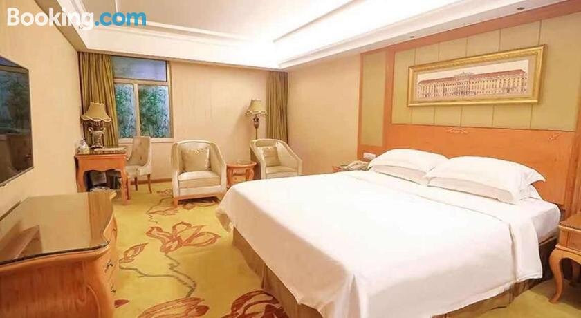 汕尾维也纳酒店城区兴业路店主图