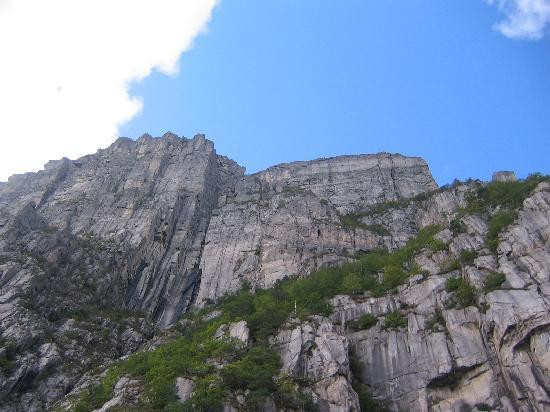 Preikestolen-福桑市必去景点