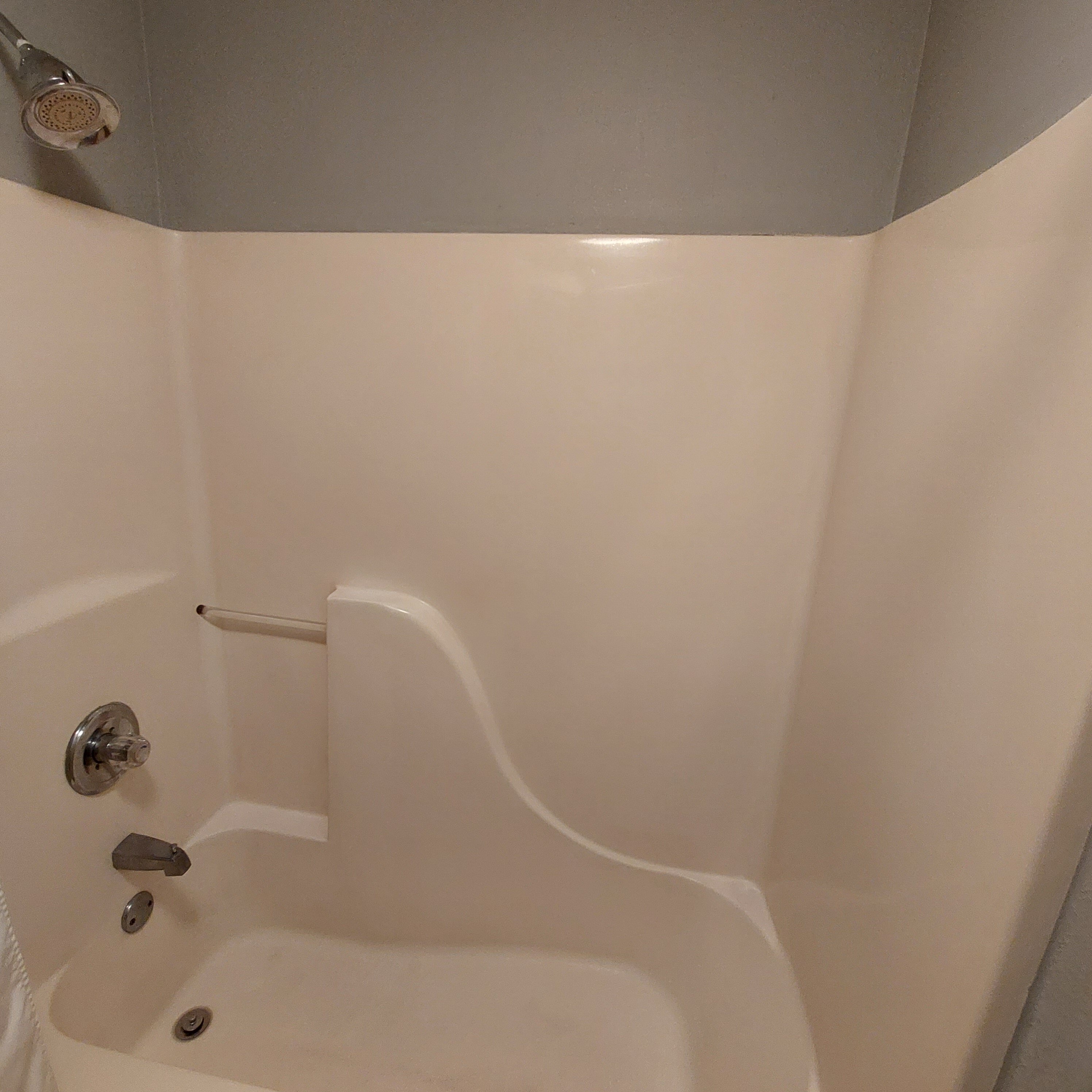Quality Inn Bloomington Near University-浴室