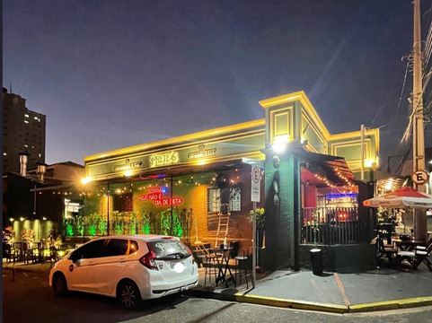 Prete's Steakhouse & Irish Pub