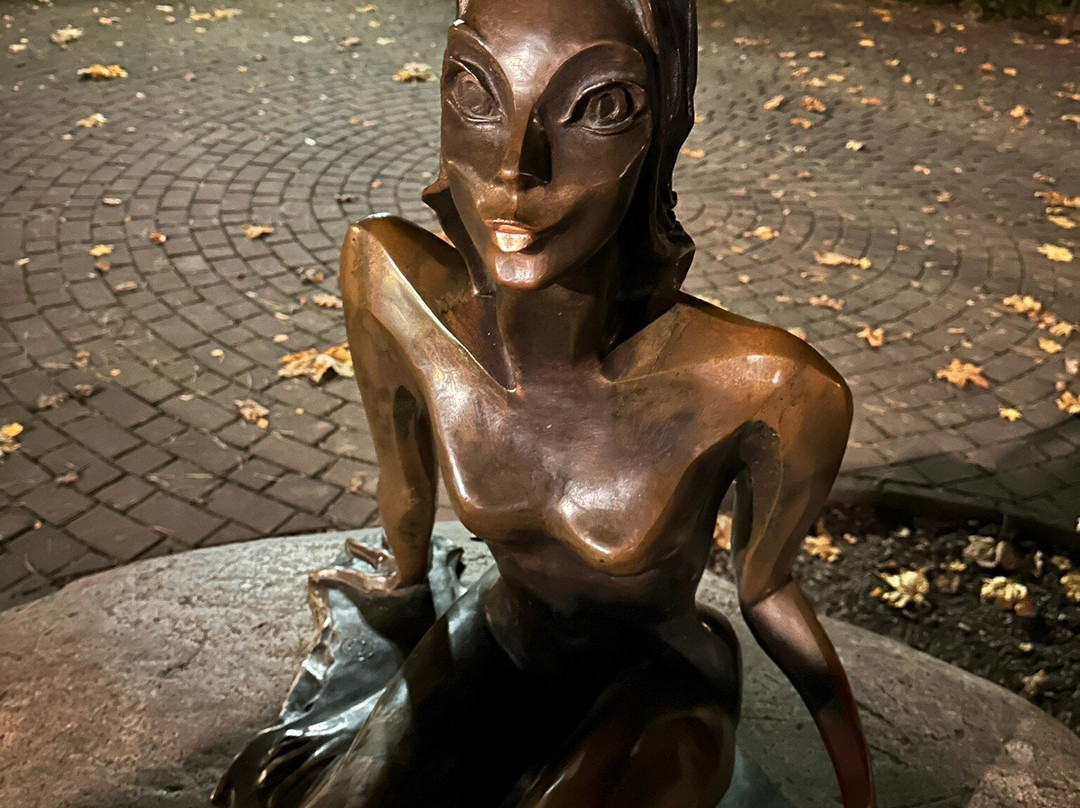 Sculpture Tsarevna-Lyagushka景点图片