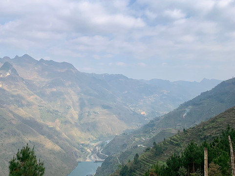 Bull Motorbikes and Tours-Ha Giang必去景点