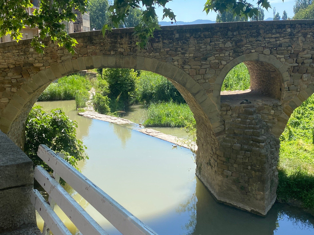 Pont de Queralt-维克必去景点
