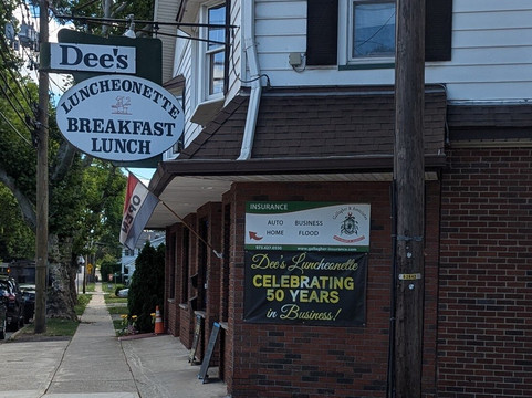 Dee's Luncheonette