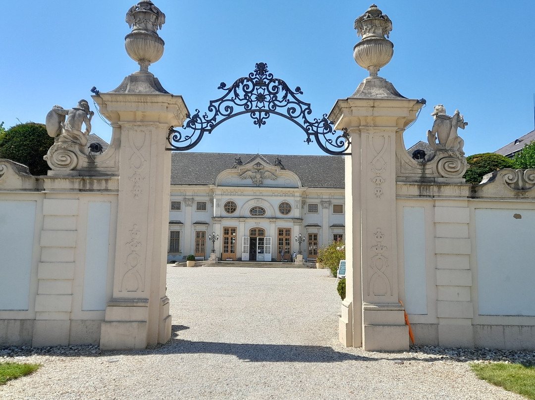 Schloss Halbturn-Halbturn必去景点