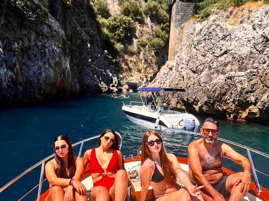 Positano Rental Boats-波西塔诺必去景点