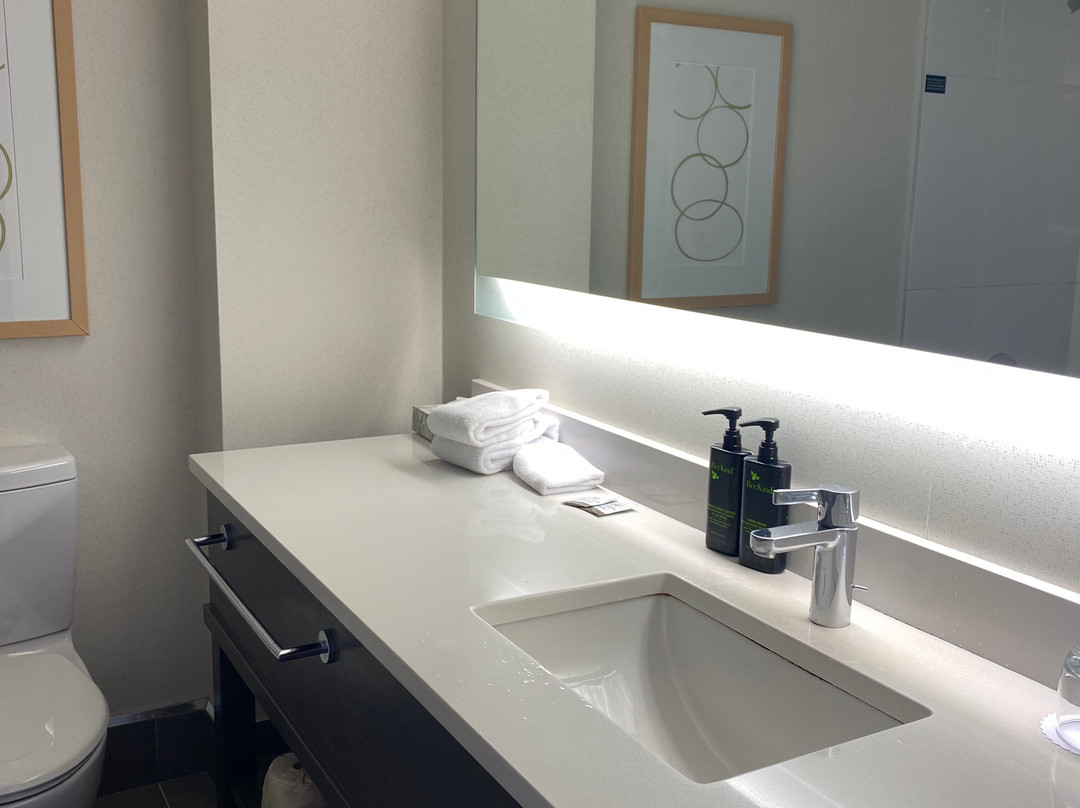 Coast Bastion Hotel主图