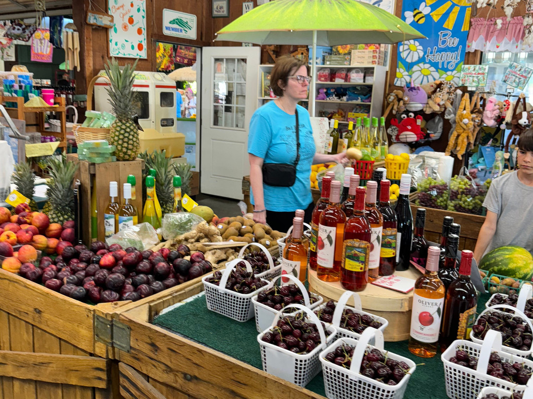 Grandy Greenhouse Farm Market-Grandy必去景点