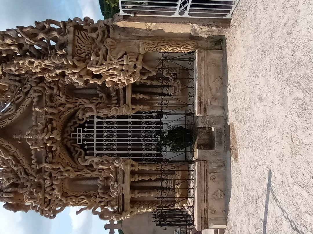 Cimetière Communal De Hauterives景点图片