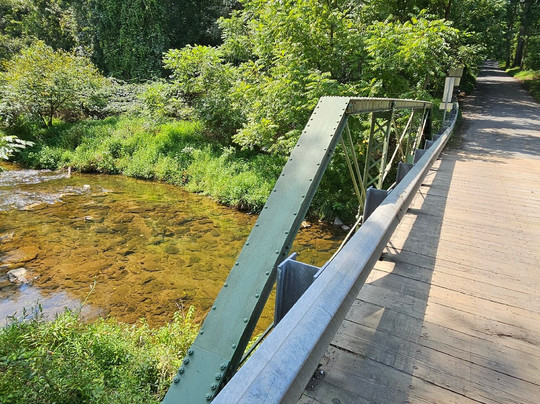 Green Road Bridge-White Hall必去景点