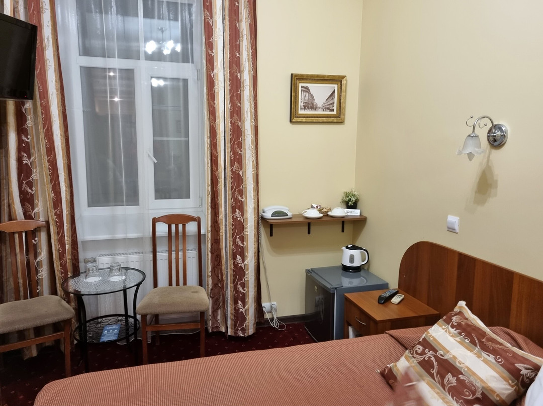 库斯特米酒店主图