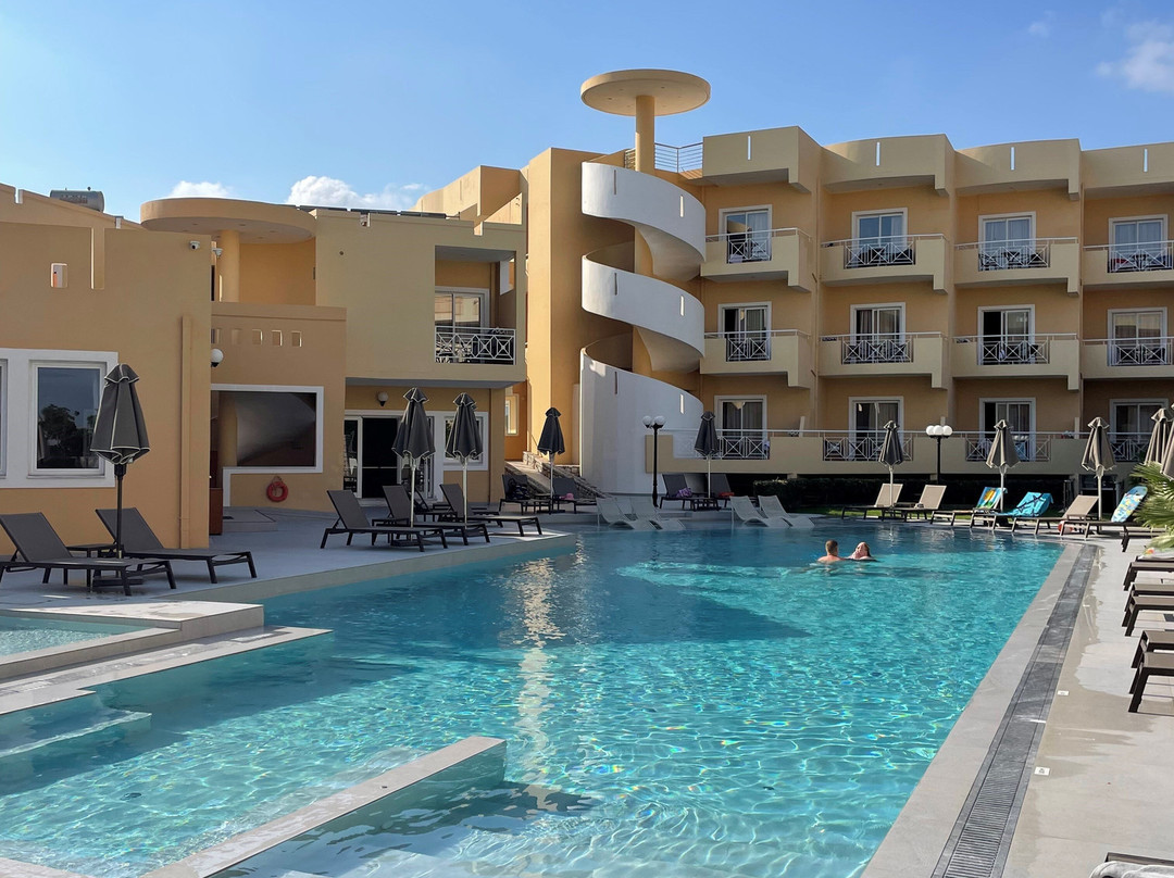 Sunny Bay Hotel主图