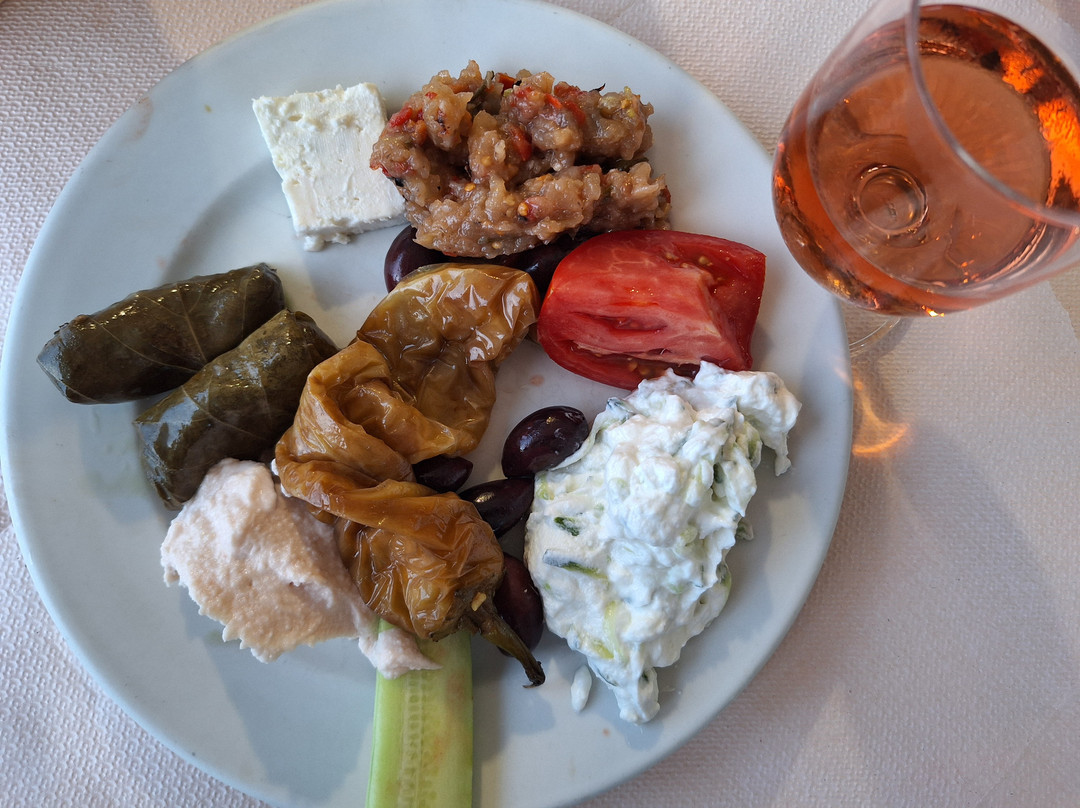 Paramonas Hotel主图