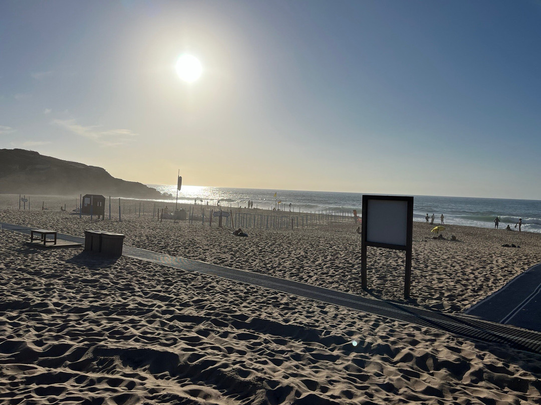 Praia das Macas景点图片