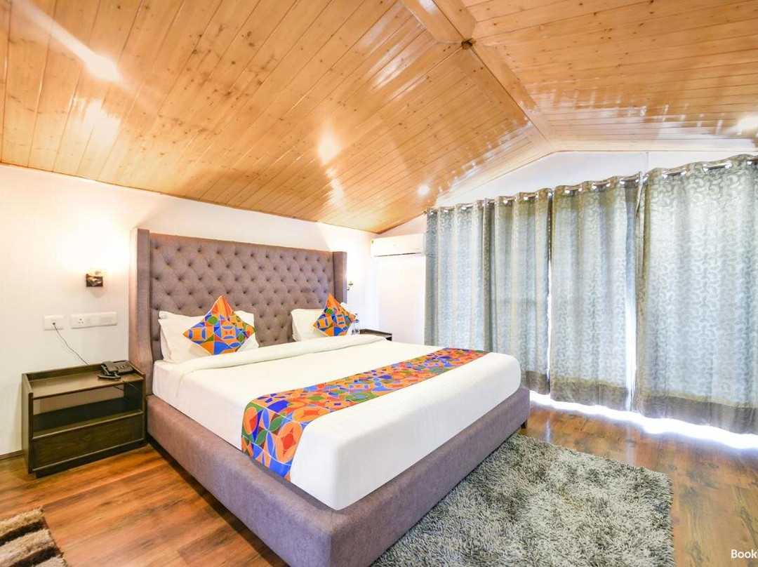 Fabhotel the Weekend Vibes