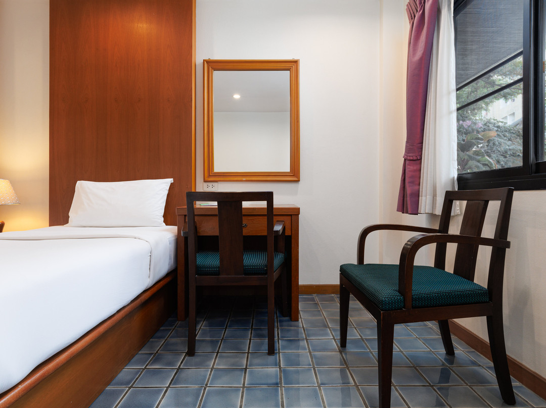 品考查理小屋主图