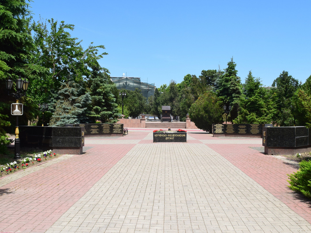 Obelisk of Glory and Eternal Flame