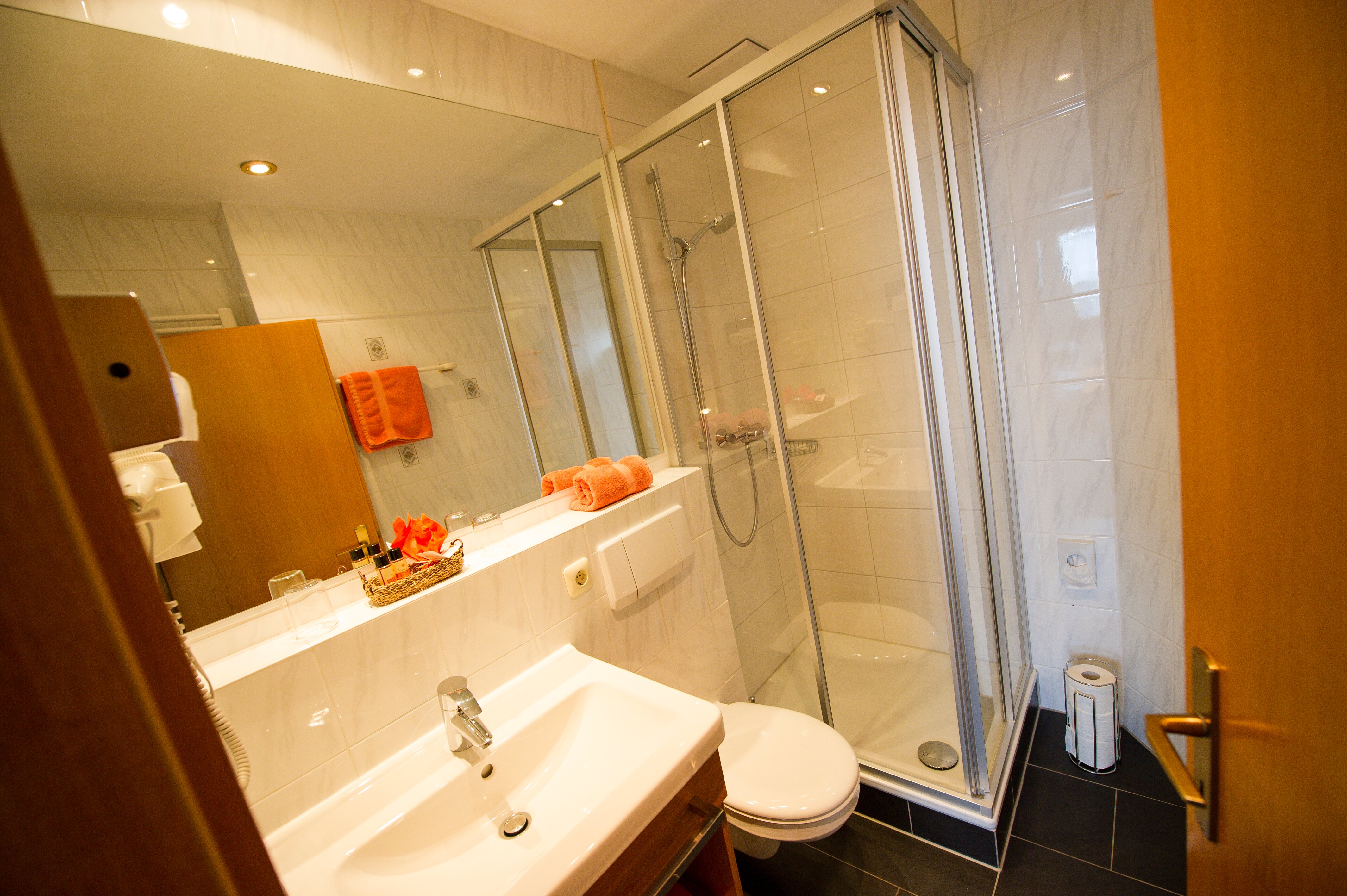 Hotel St. Leonhard Garni-浴室