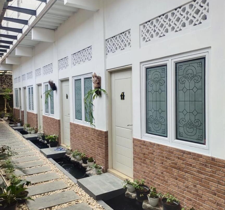 Bu Sepuh GuestHouse