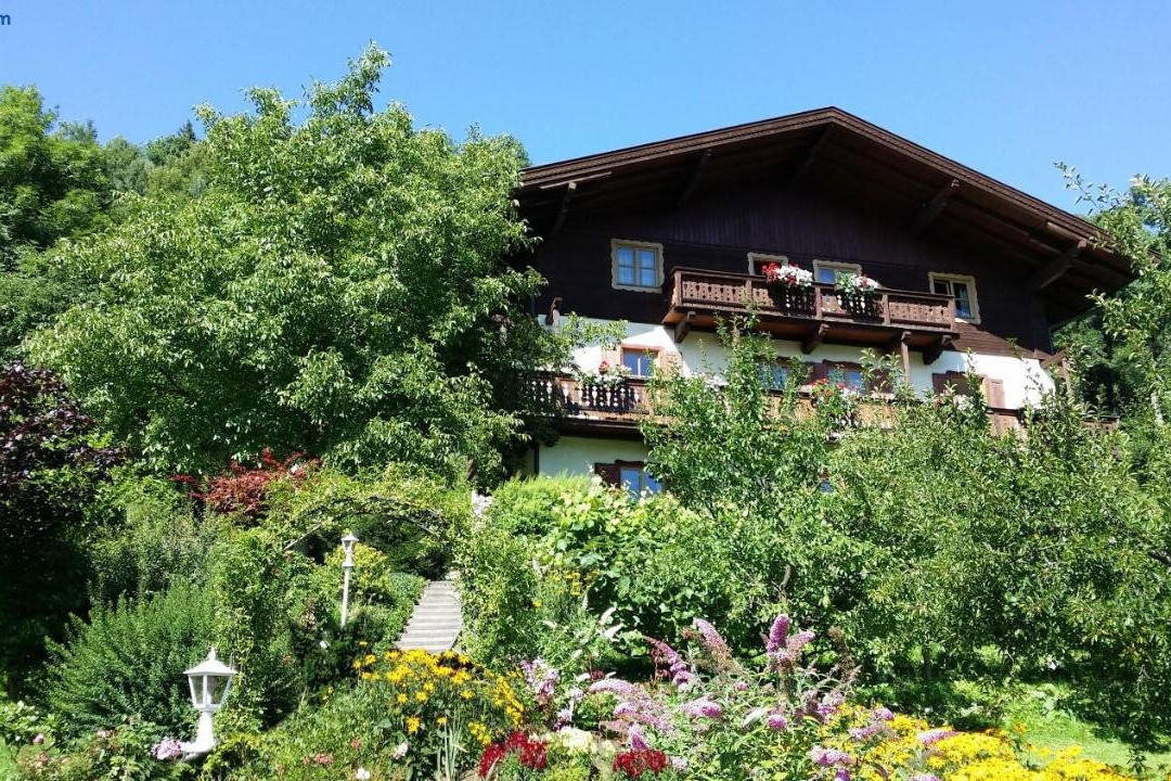 Landhaus Antonia & Weisses Rossl