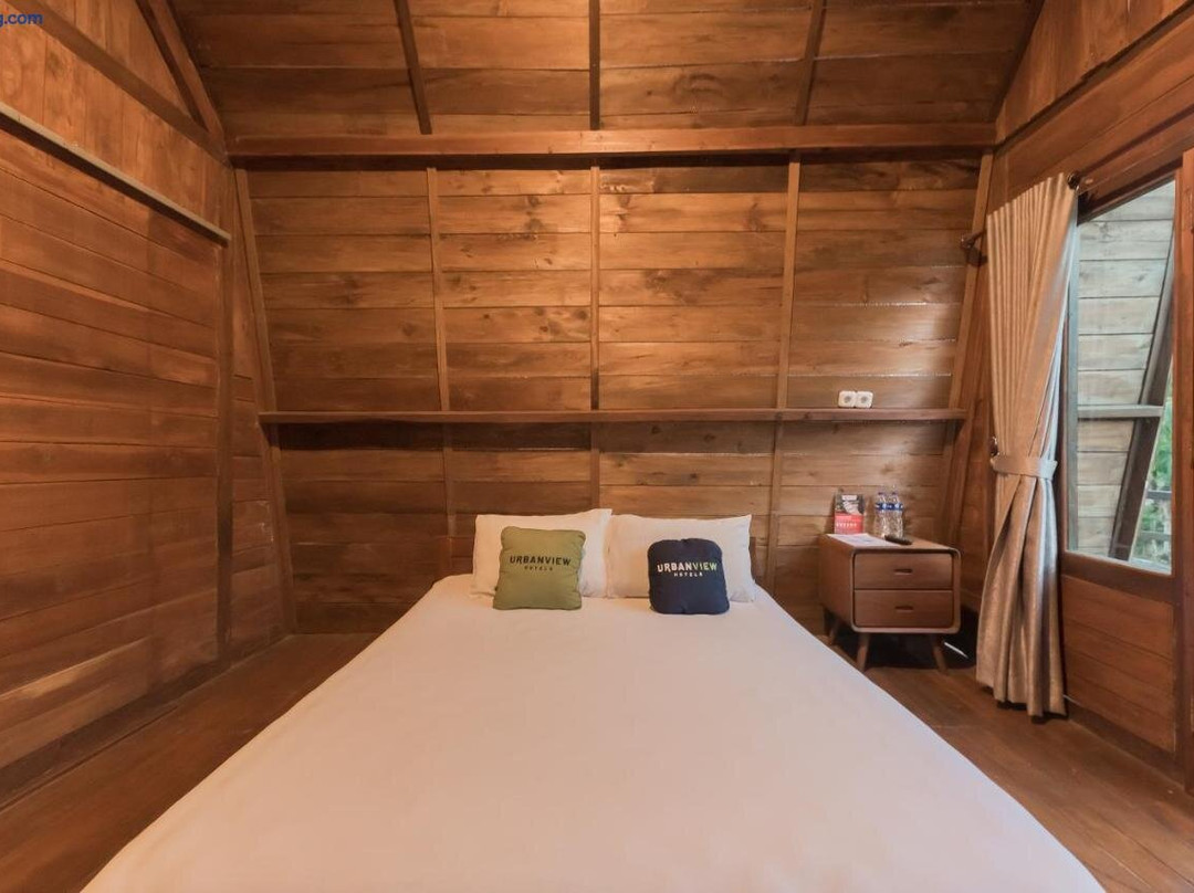 RedDoorz Resort @ Cianjur City Park