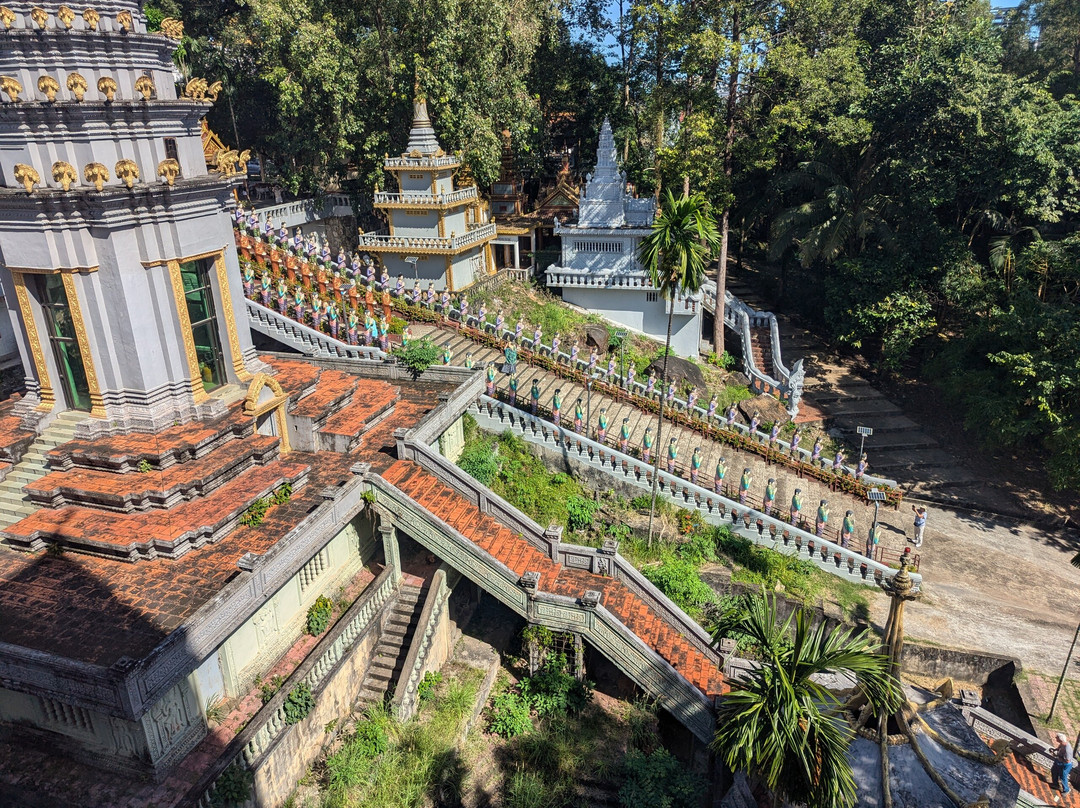 Authenitc Travel DA NANG-岘港必去景点