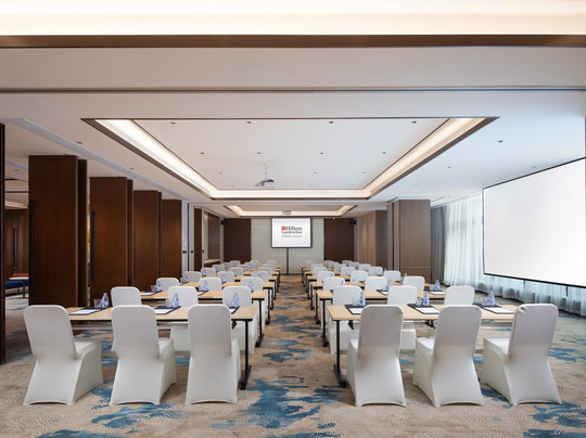 北海嘉福希尔顿花园酒店主图