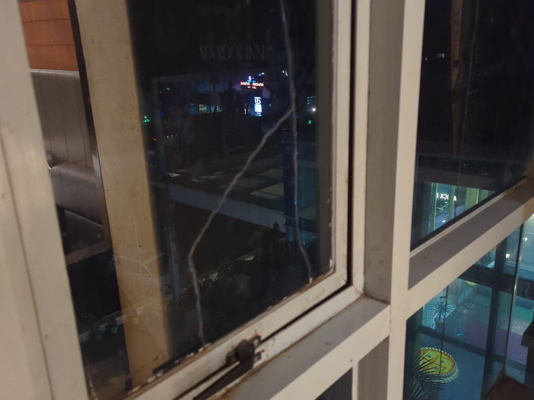 Hotel Sea Rock Inn主图