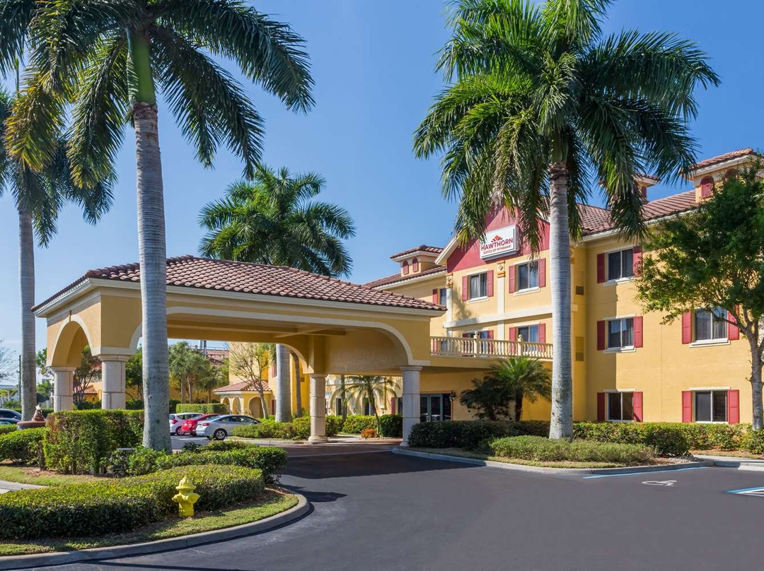 Hawthorn Suites by Wyndham Naples