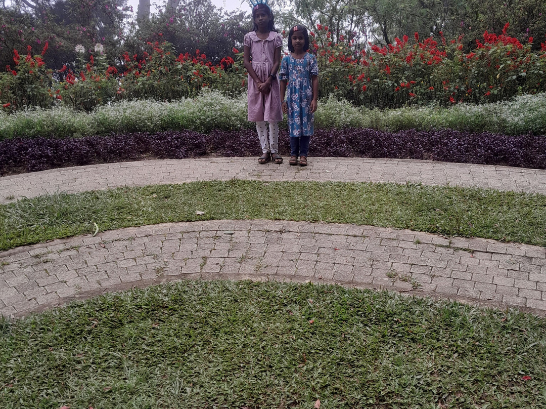 Pragi-tuk tuk & Taxi tours Nanuoya-奴娃拉伊利雅必去景点