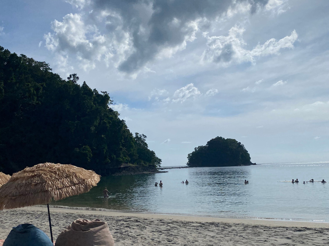 Playa La Caleta Bataan景点图片