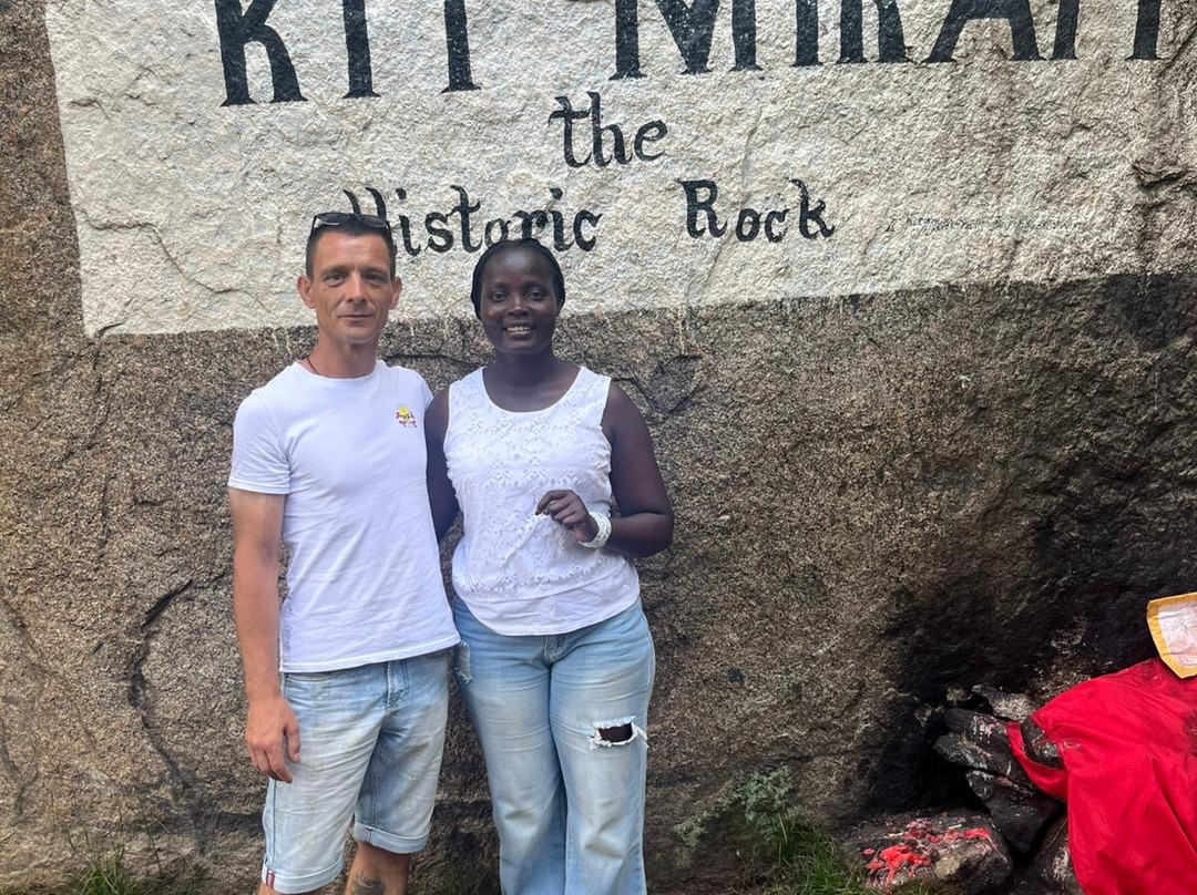 Kit Mikayi-基苏木必去景点