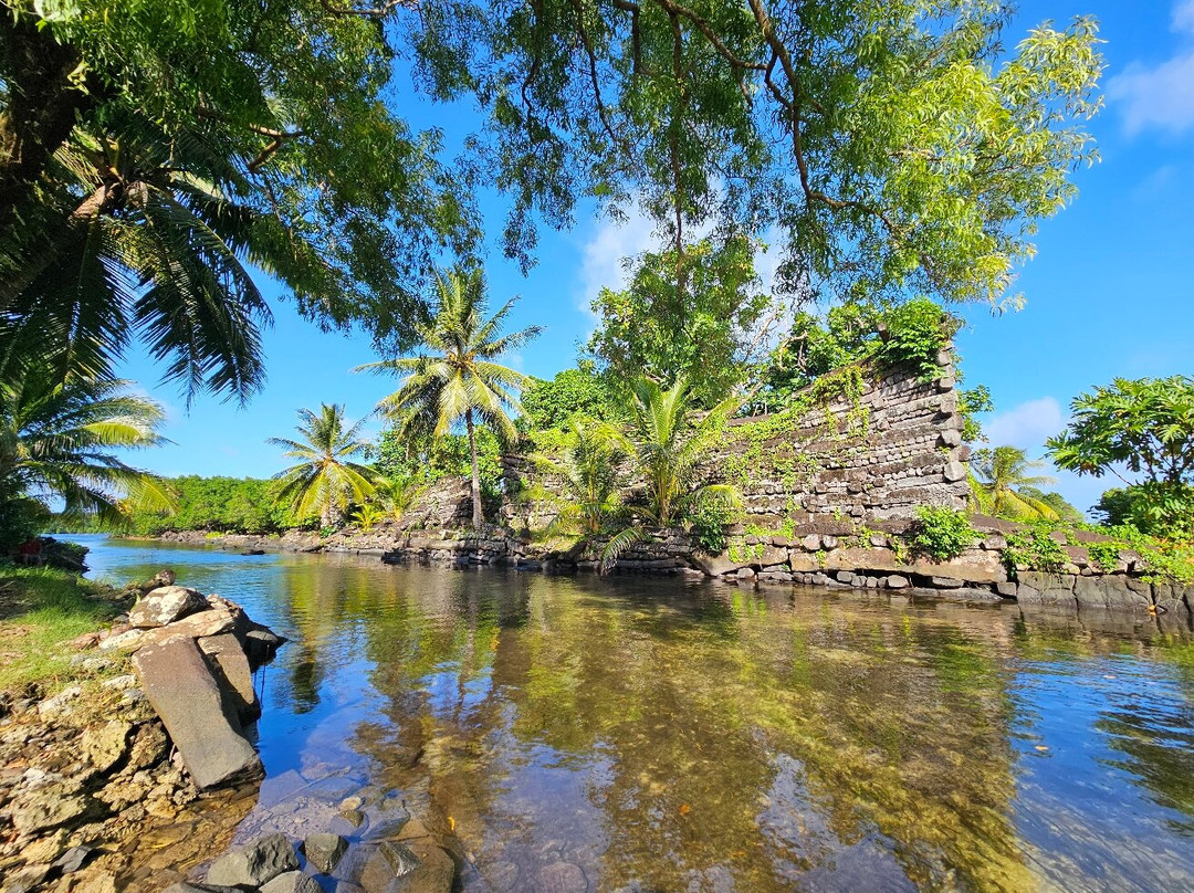Pohnpei Surf Club景点图片